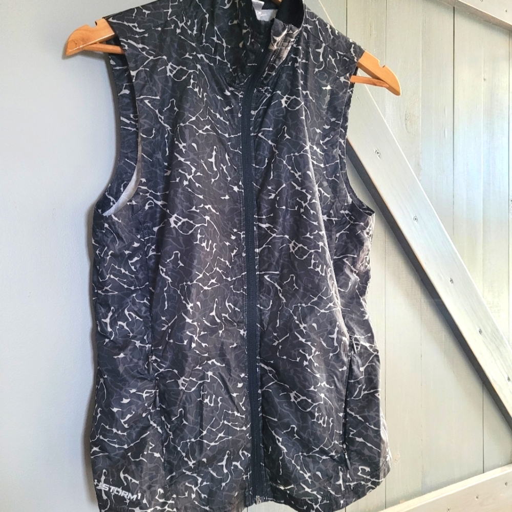 Under Armour vest